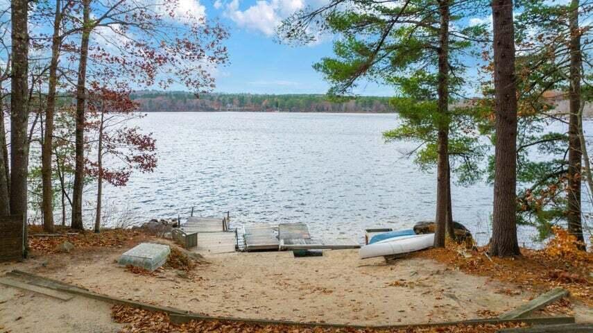 18 Scenic View Drive Naples ME 04055