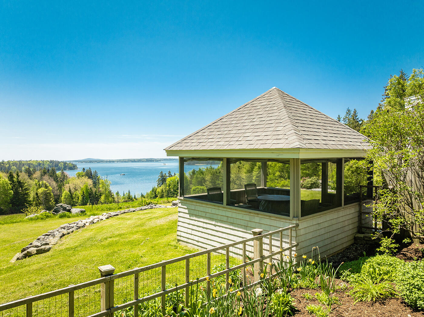 22 Hope Lane Brooklin ME 04616