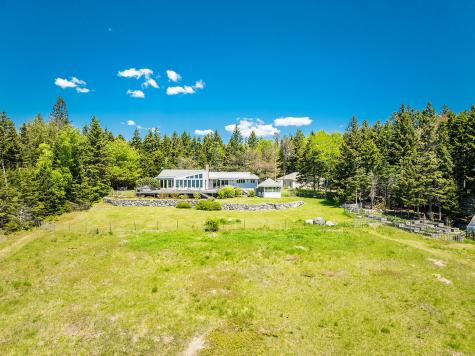 22 Hope Lane Brooklin ME 04616