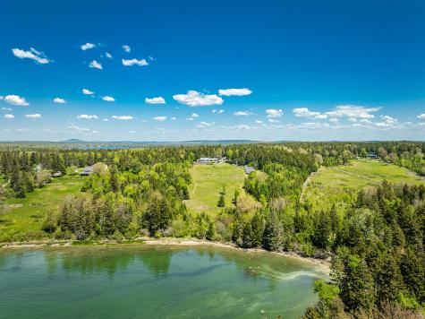 22 Hope Lane Brooklin ME 04616