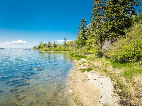 22 Hope Lane Brooklin ME 04616