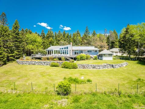 22 Hope Lane Brooklin ME 04616