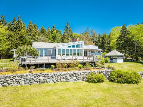 22 Hope Lane Brooklin ME 04616