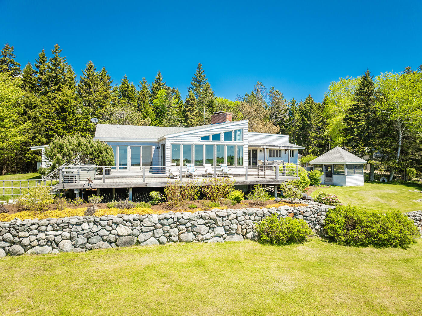 22 Hope Lane Brooklin ME 04616