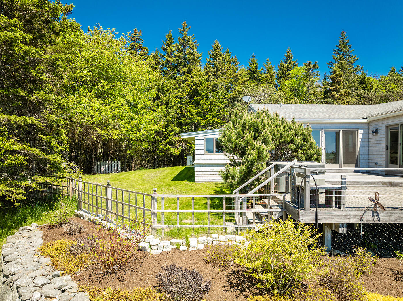 22 Hope Lane Brooklin ME 04616