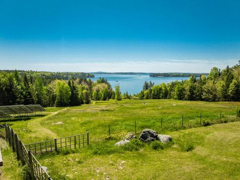 22 Hope Lane Brooklin ME 04616