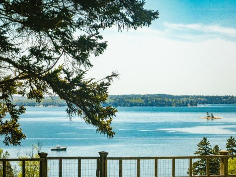 22 Hope Lane Brooklin ME 04616