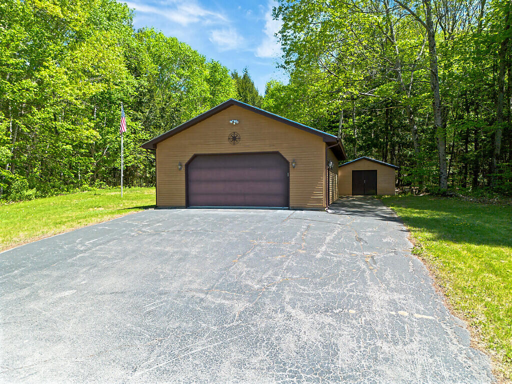 38 S Upper Narrows Lane Winthrop ME 04364