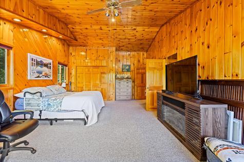 38 S Upper Narrows Lane Winthrop ME 04364
