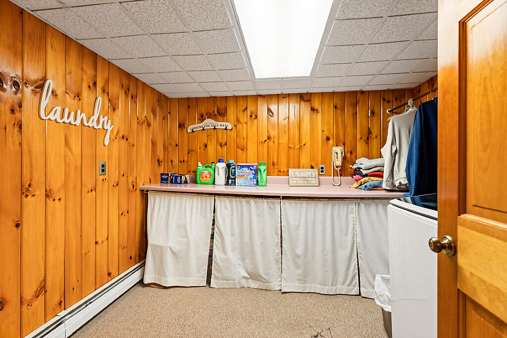 38 S Upper Narrows Lane Winthrop ME 04364