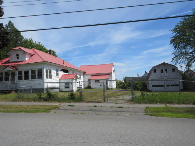 23 Elm Street East Millinocket ME 04430