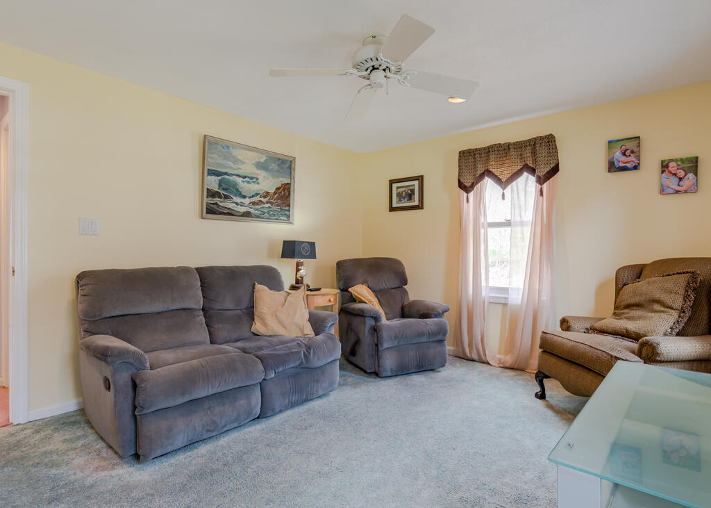8 Jesse Circle Sanford ME 04073