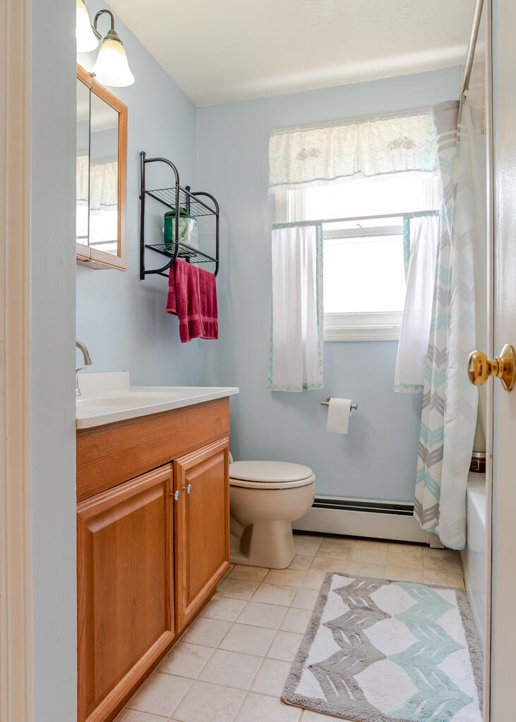 8 Jesse Circle Sanford ME 04073