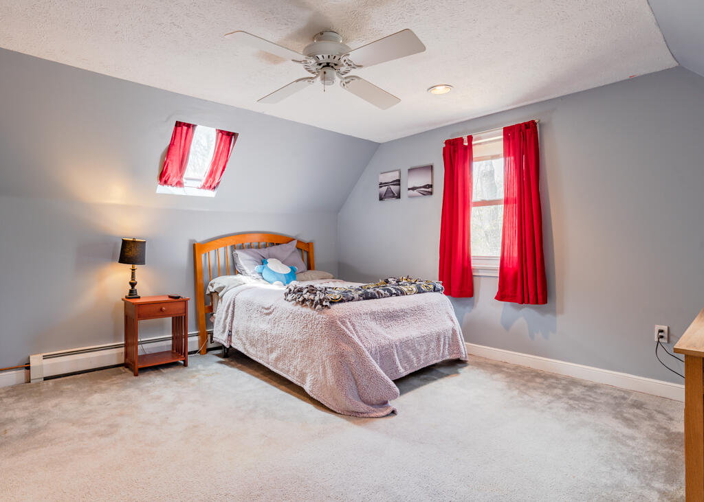 8 Jesse Circle Sanford ME 04073
