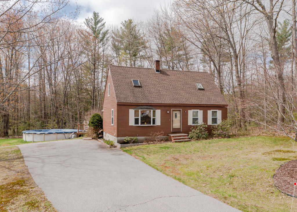 8 Jesse Circle Sanford ME 04073