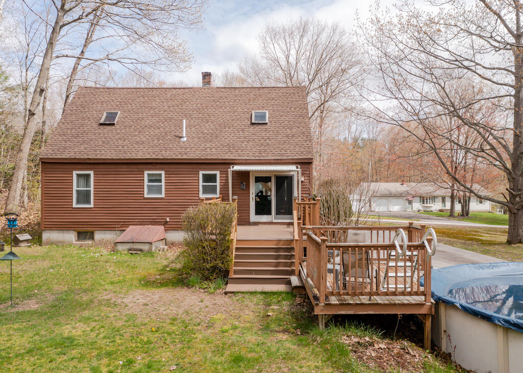 8 Jesse Circle Sanford ME 04073