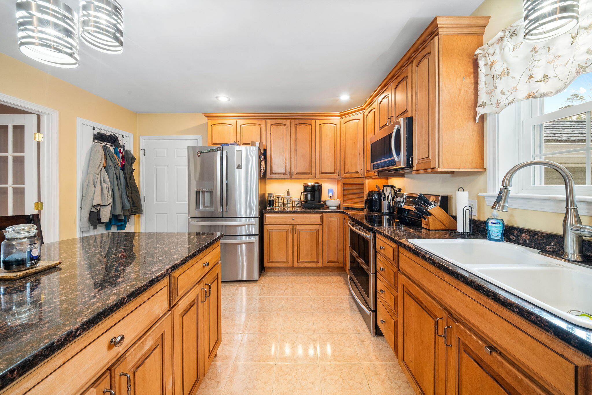 61 Kingsbury Road Holden ME 04429