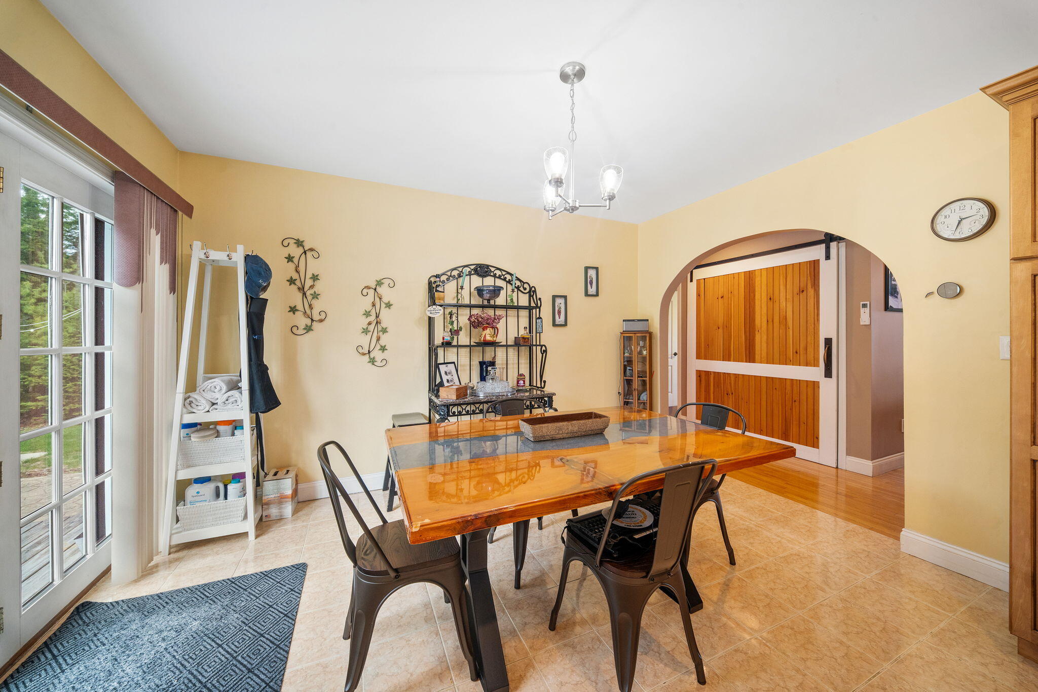 61 Kingsbury Road Holden ME 04429
