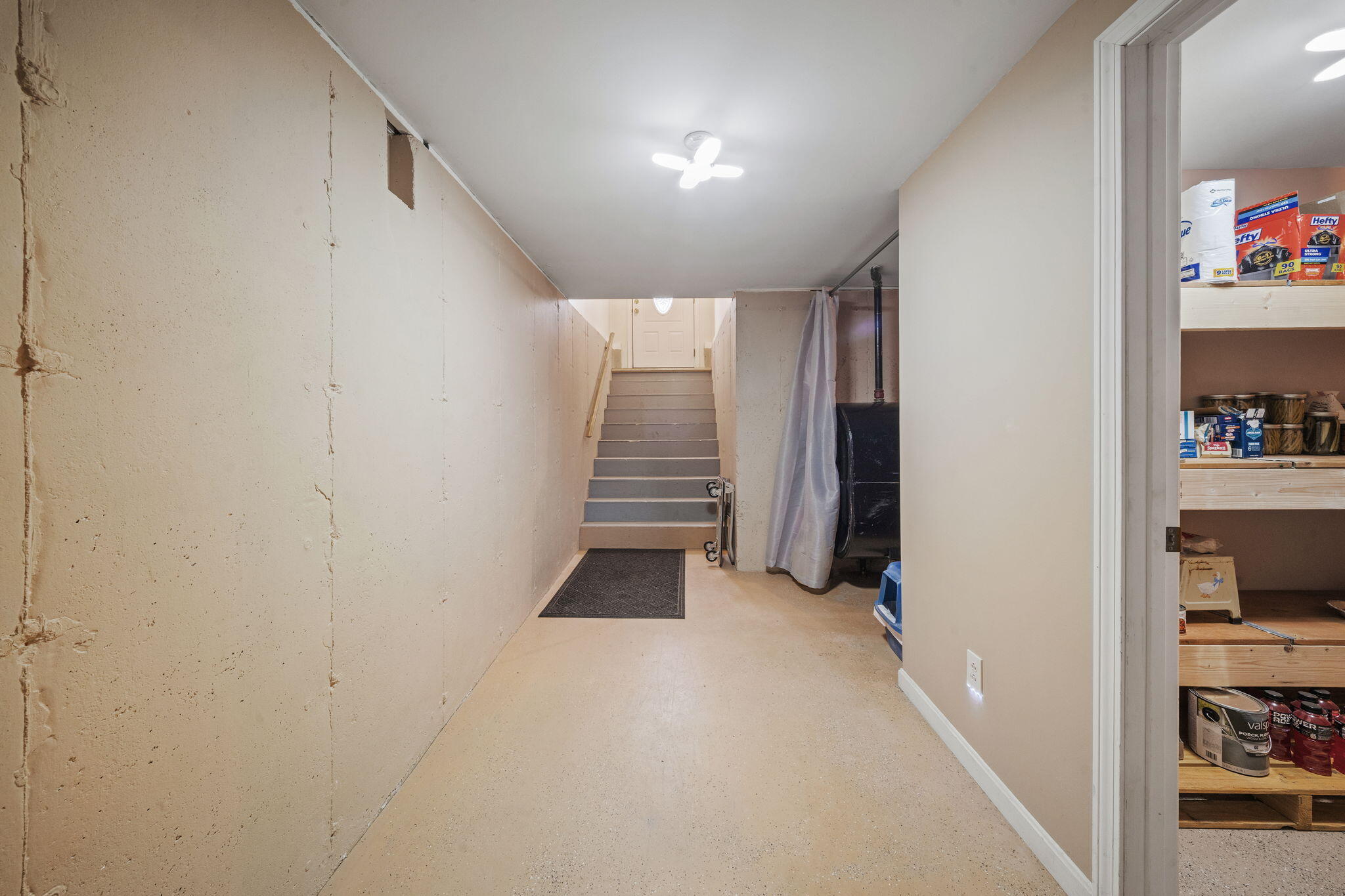 61 Kingsbury Road Holden ME 04429