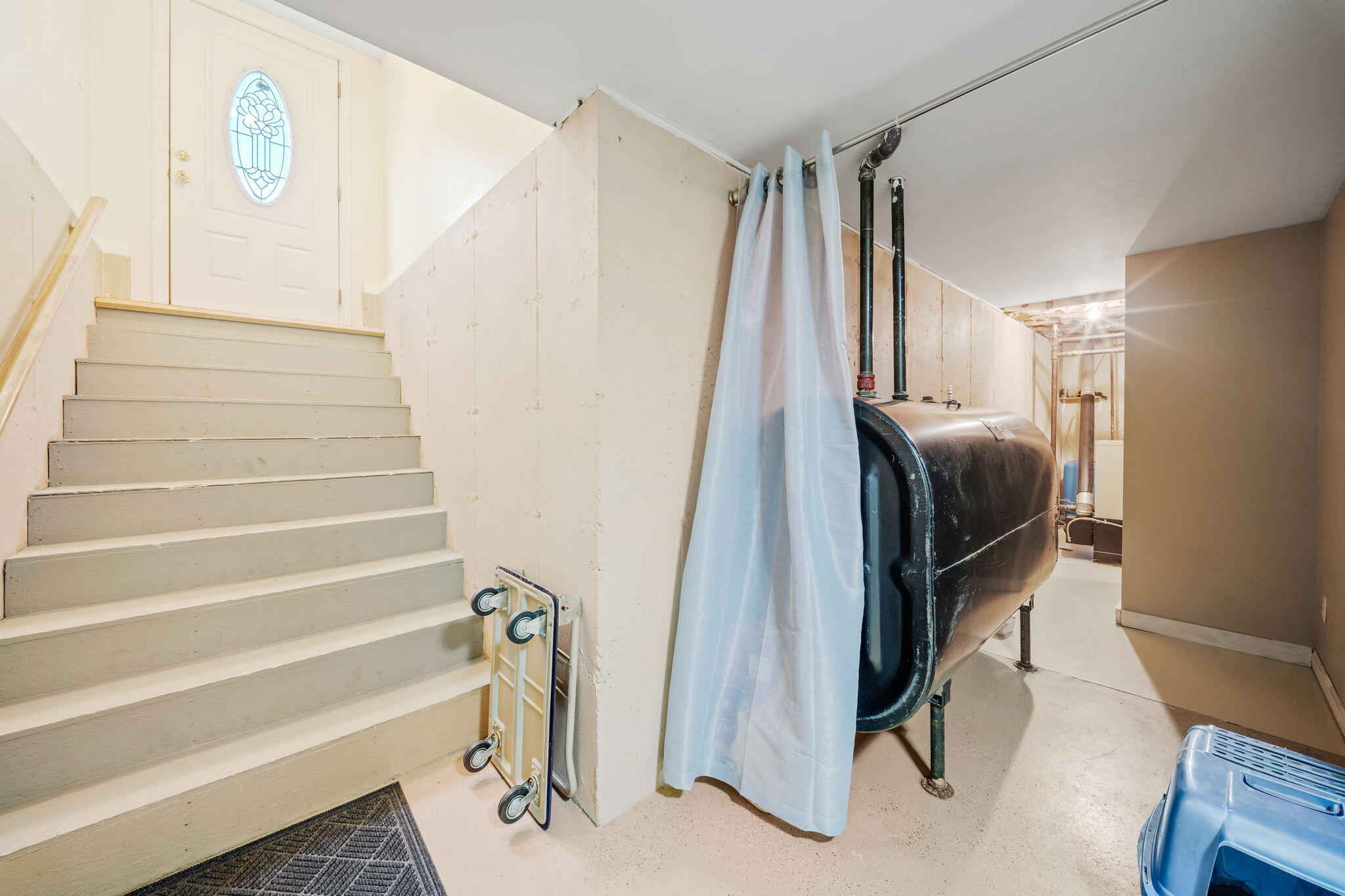 61 Kingsbury Road Holden ME 04429
