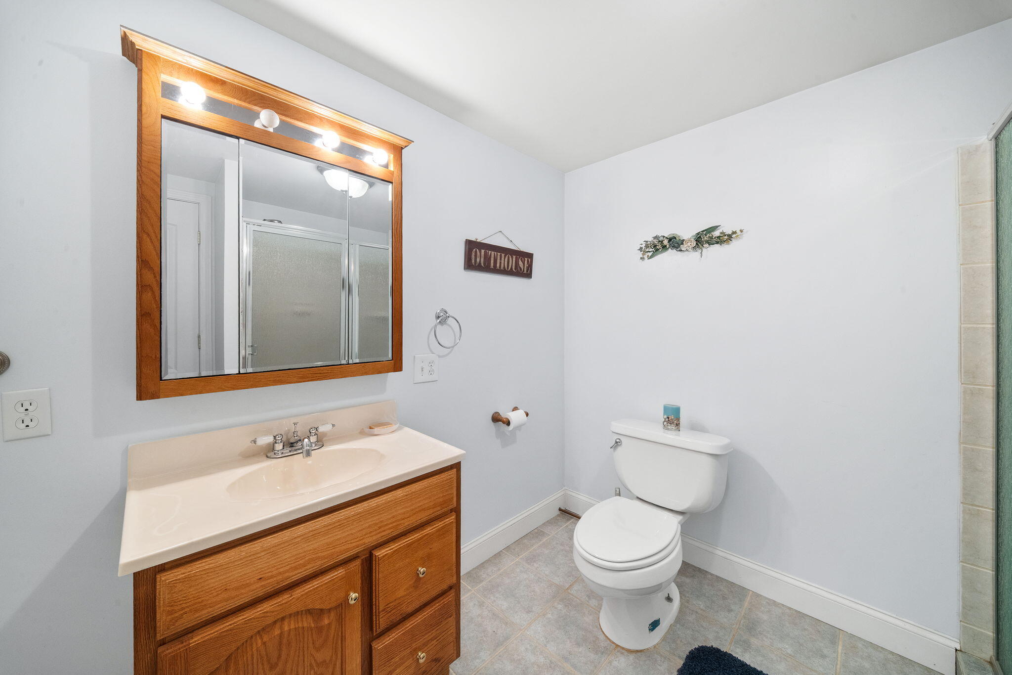 61 Kingsbury Road Holden ME 04429