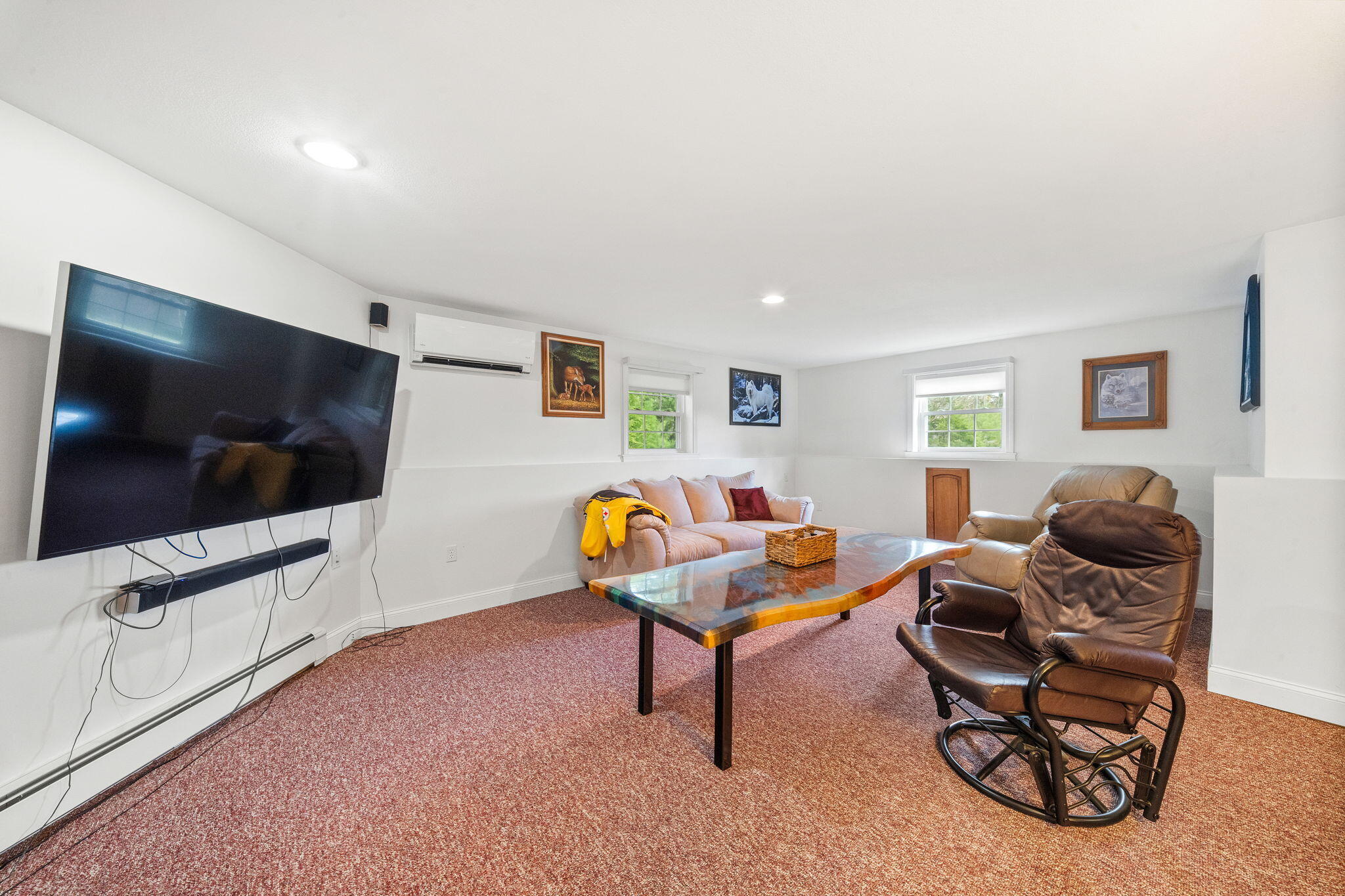 61 Kingsbury Road Holden ME 04429