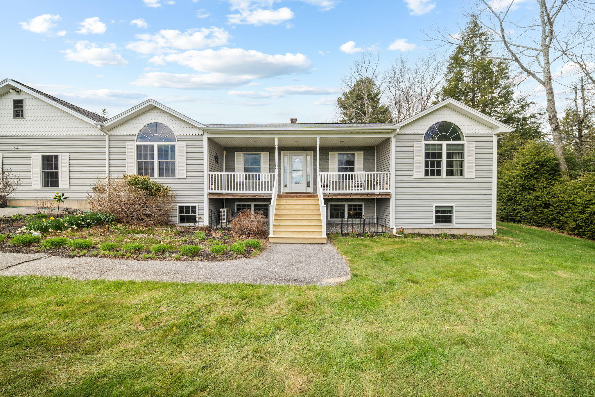 61 Kingsbury Road Holden ME 04429