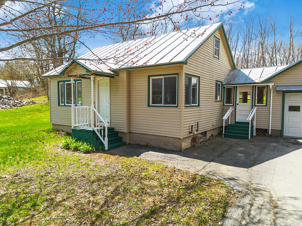 84 Bray Avenue Fairfield ME 04937