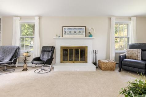 9 Deacon Road Yarmouth ME 04096