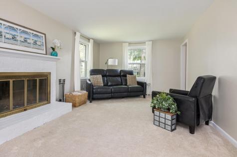 9 Deacon Road Yarmouth ME 04096