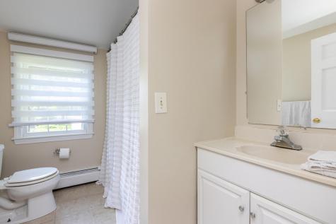 9 Deacon Road Yarmouth ME 04096