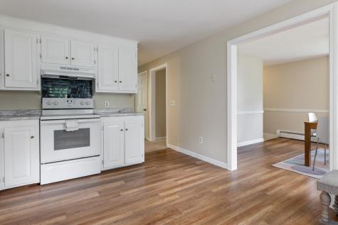 9 Deacon Road Yarmouth ME 04096