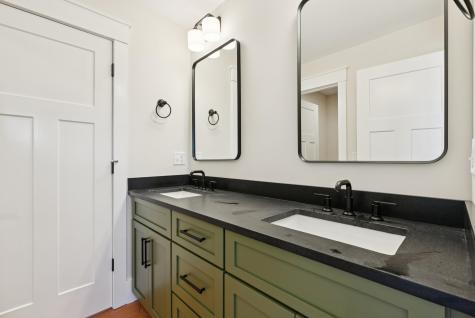 14 Zoe's Way York ME 03909