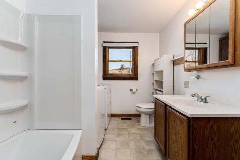 21 Sylvester Lane Readfield ME 04355