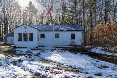 21 Sylvester Lane Readfield ME 04355