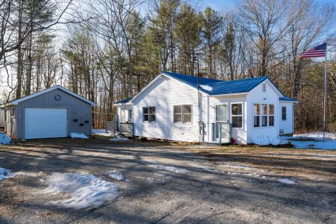 21 Sylvester Lane Readfield ME 04355