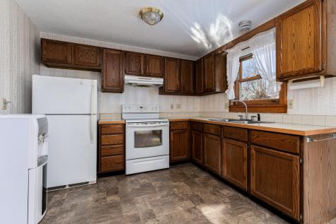 21 Sylvester Lane Readfield ME 04355
