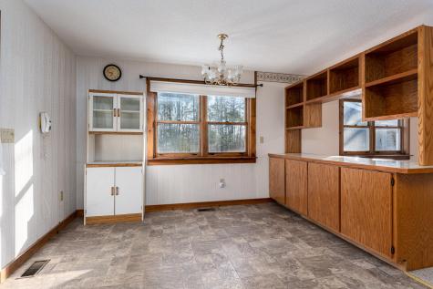 21 Sylvester Lane Readfield ME 04355