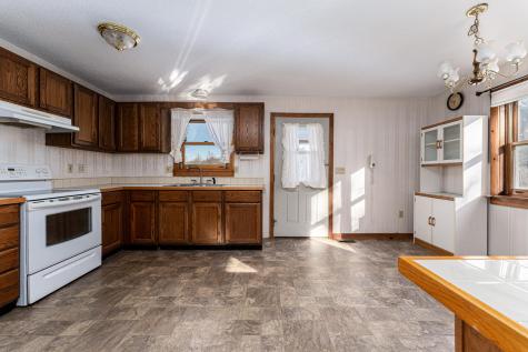 21 Sylvester Lane Readfield ME 04355