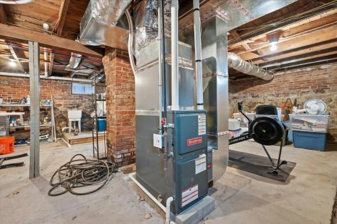 219 Brunswick Avenue Gardiner ME 04345