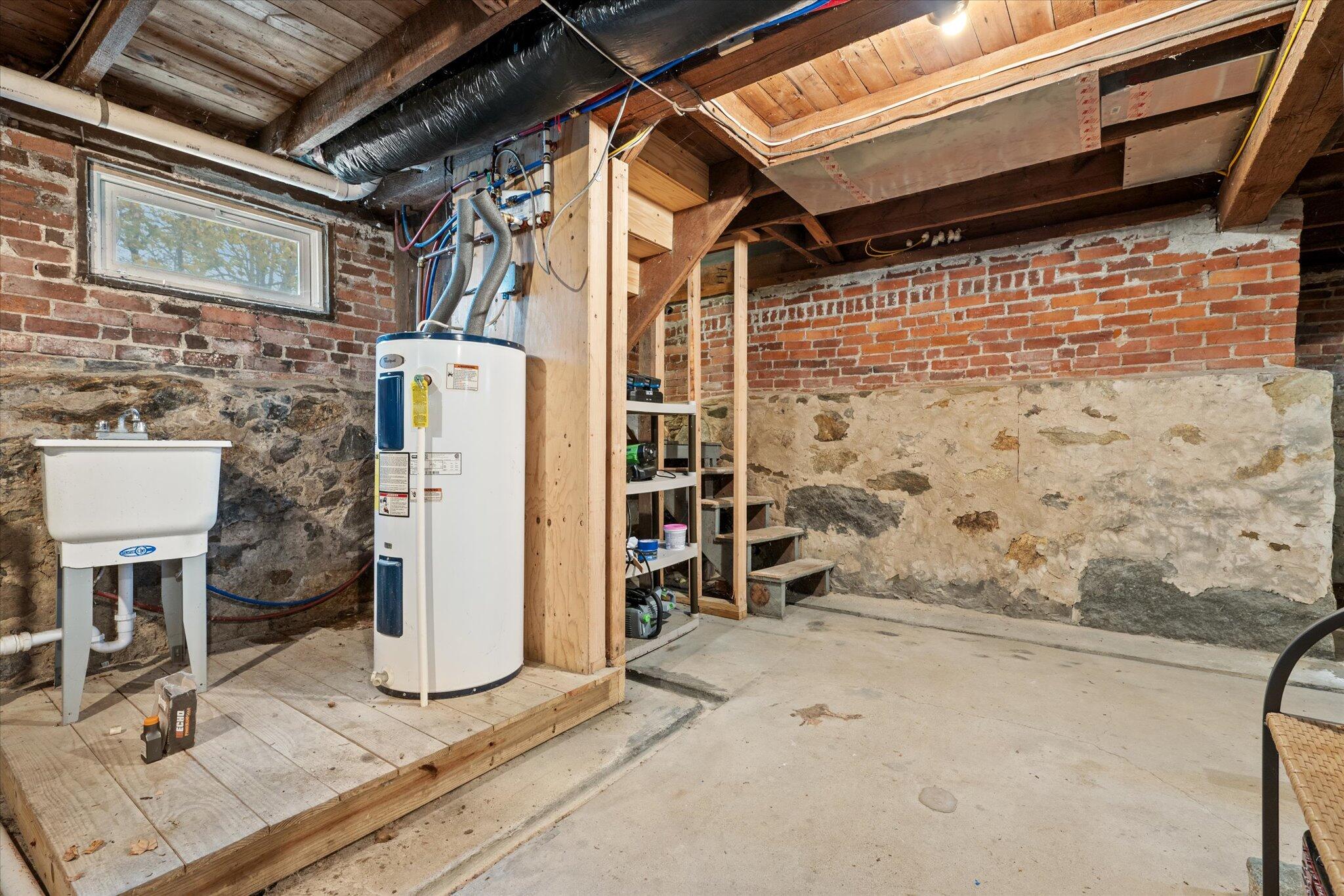 219 Brunswick Avenue Gardiner ME 04345