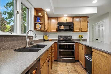 19 Kensington Terrace Lewiston ME 04240