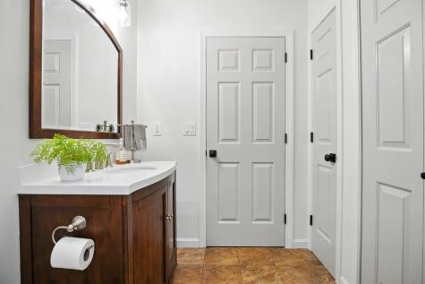 19 Kensington Terrace Lewiston ME 04240