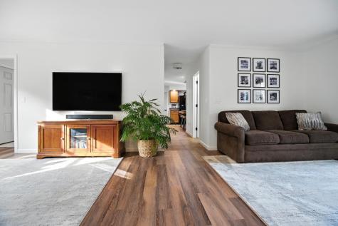 19 Kensington Terrace Lewiston ME 04240