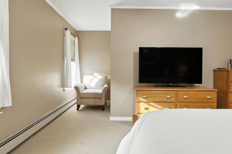 19 Kensington Terrace Lewiston ME 04240