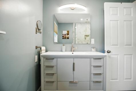 19 Kensington Terrace Lewiston ME 04240