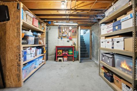 19 Kensington Terrace Lewiston ME 04240