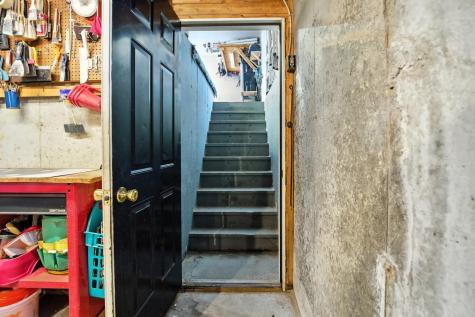 19 Kensington Terrace Lewiston ME 04240