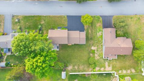 19 Kensington Terrace Lewiston ME 04240