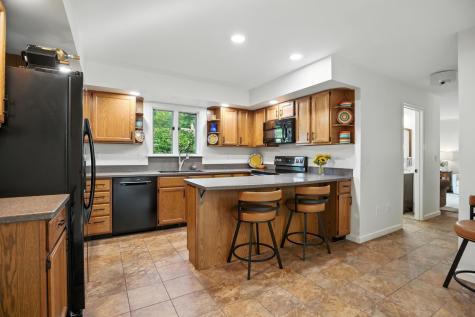 19 Kensington Terrace Lewiston ME 04240